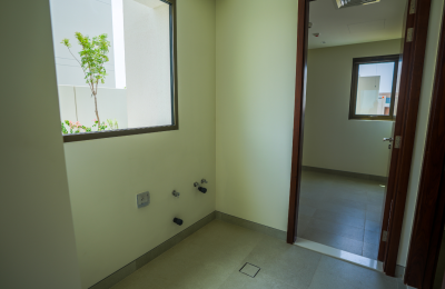 4BR_Jubail Island | Single Row Luxurious Villa with Lush Landscape | Close to Community Entrance | Next to Corner - 16