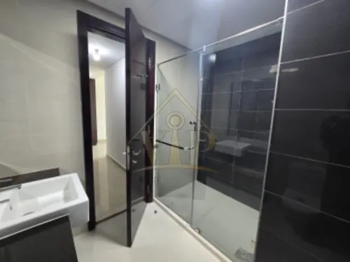 3BR + Maid's Room_ Al Durrah Tower _ Sea View| High Floor | Massive Sized Unit | Well Maintained| Perfect for Investment | High ROI 3BR +Maids - 34