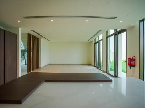 4BR_Jubail Island | Single Row Luxurious Villa with Lush Landscape | Close to Community Entrance | Next to Corner - 6