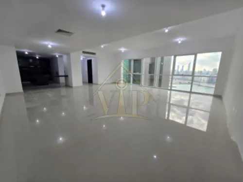 3BR + Maid's Room_ Al Durrah Tower _ Sea View| High Floor | Massive Sized Unit | Well Maintained| Perfect for Investment | High ROI 3BR +Maids - 5