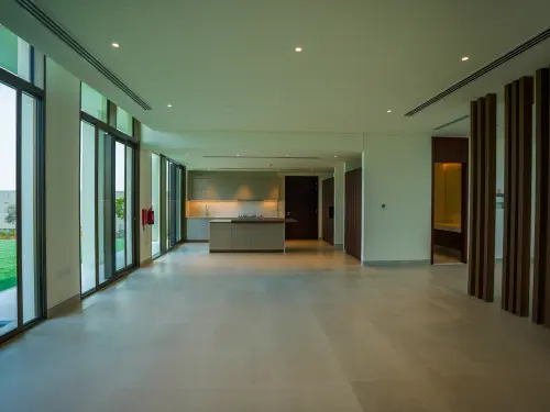 4BR_Jubail Island | Single Row Luxurious Villa with Lush Landscape | Close to Community Entrance | Next to Corner - 4