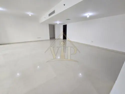 3BR + Maid's Room_ Al Durrah Tower _ Sea View| High Floor | Massive Sized Unit | Well Maintained| Perfect for Investment | High ROI 3BR +Maids - 3